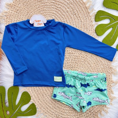 Linha Praia - Blusa com Proteção UV50+ e Sunga Tubarões - Marinho